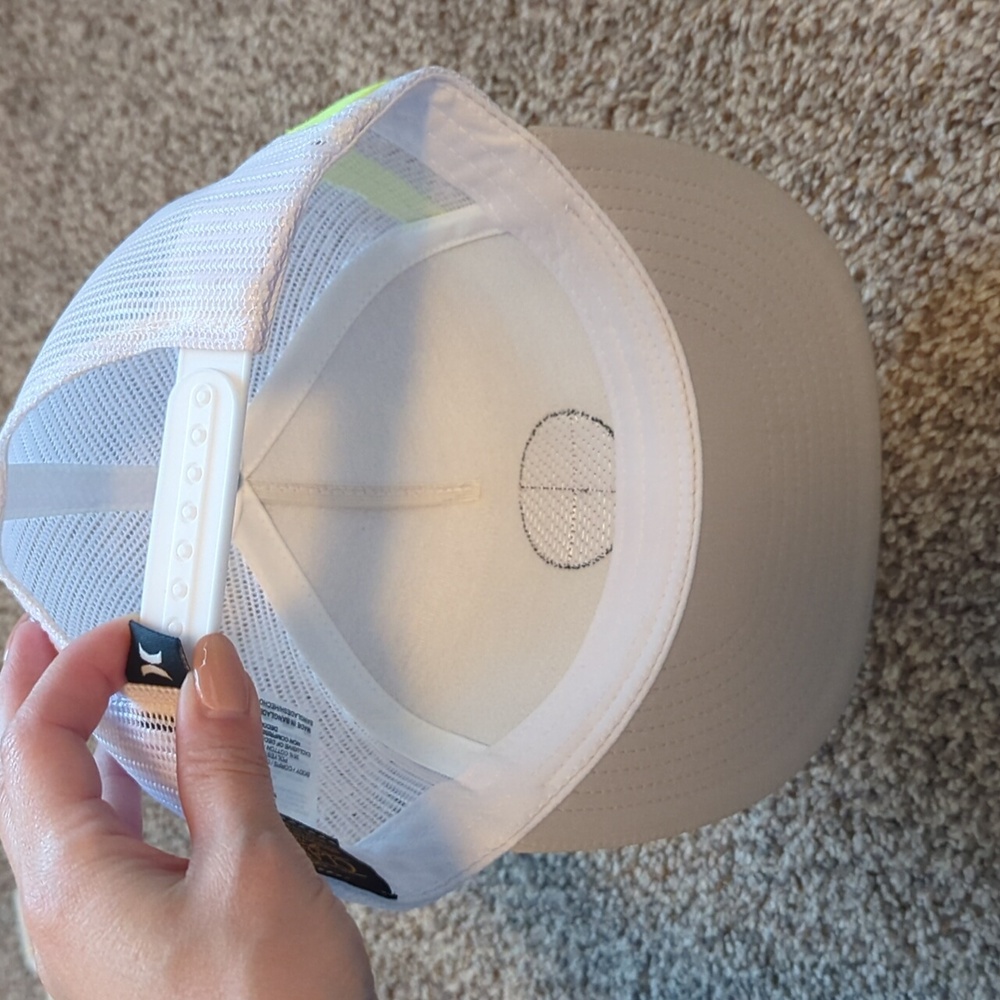 Hurley hat - Picture 3 of 4